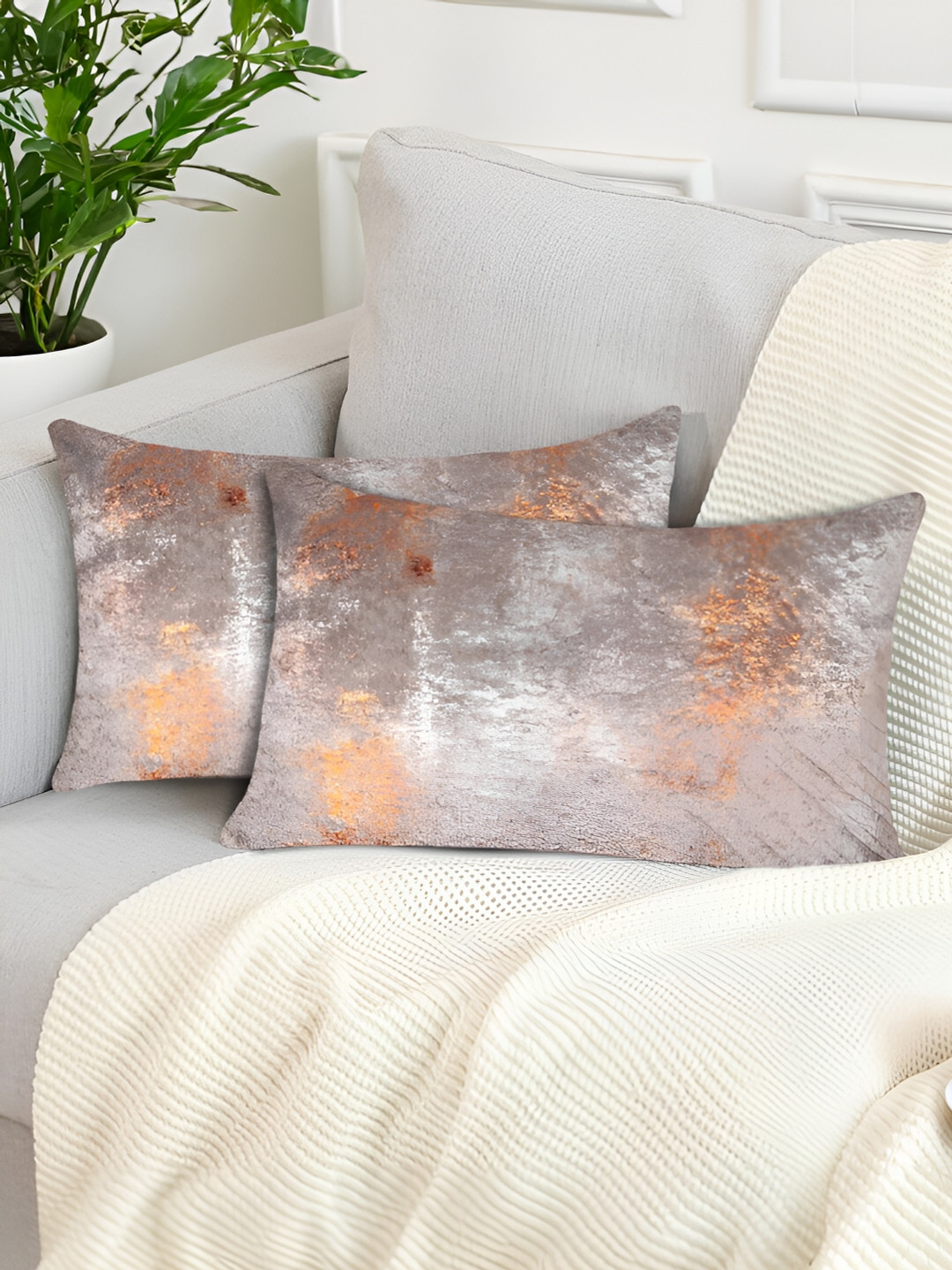 

Tesmare Beige 2 Pieces Abstract Velvet Rectangle Cushion Covers