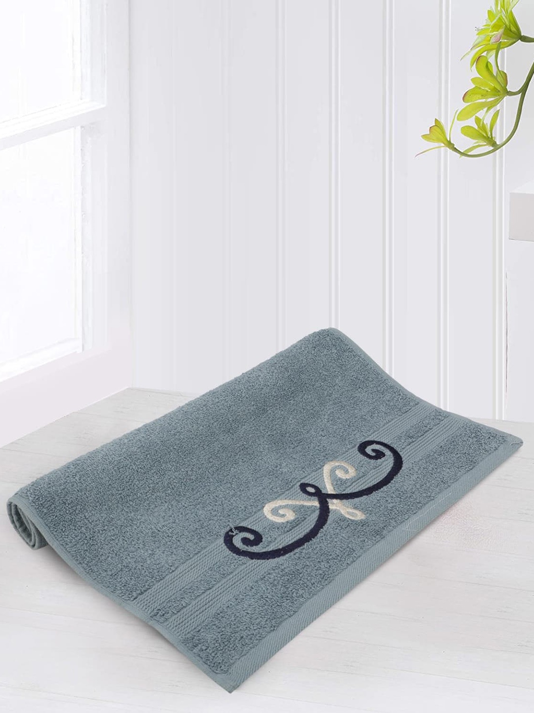 

LUSH & BEYOND Blue Cotton 500 GSM Embroidered Hand Towel
