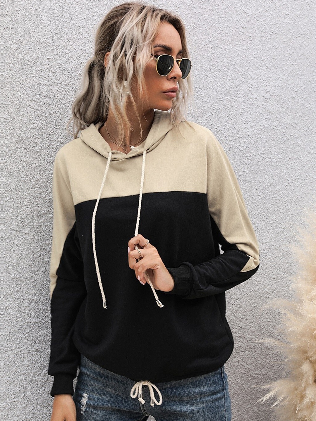 

StyleCast Black Colourblocked Hooded Pullover Sweatshirt