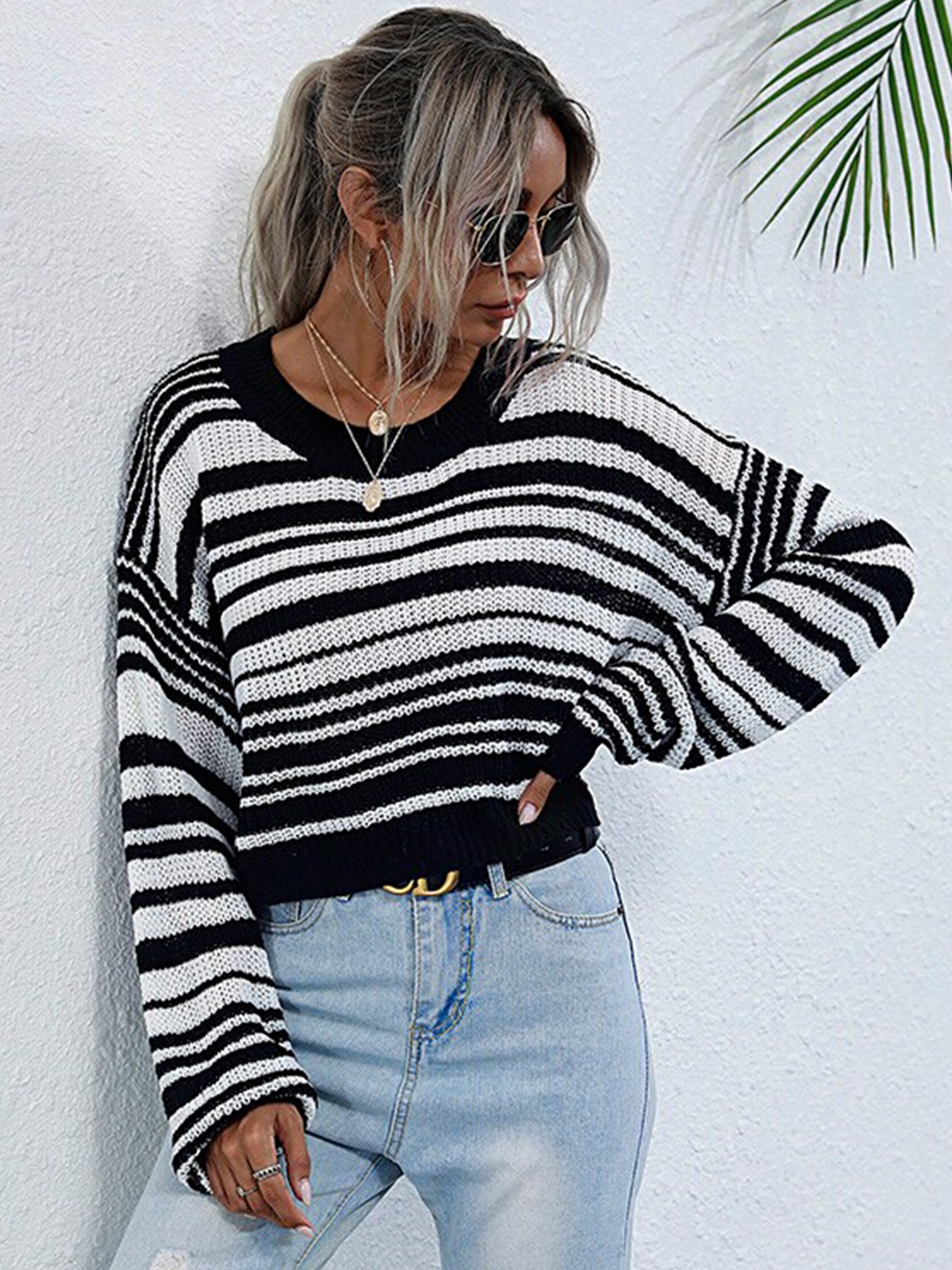 

StyleCast Black & White Striped Extended Sleeves Boxy Top