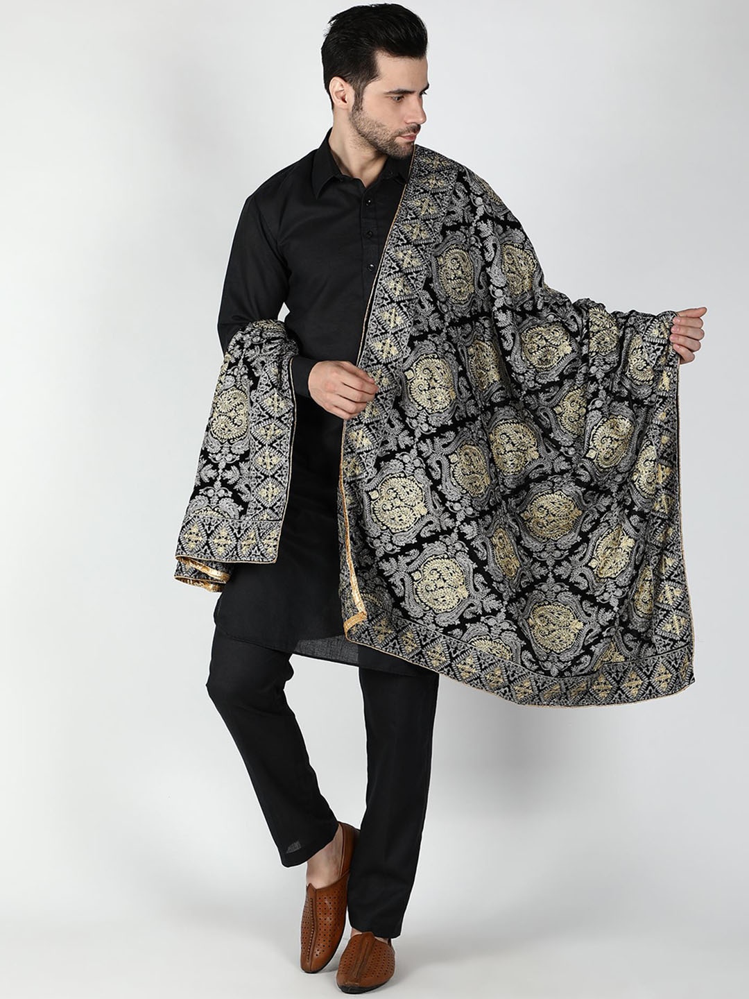 

Moda Chales Ethnic Motifs Embroidered Zari Velvet Shawl, Black