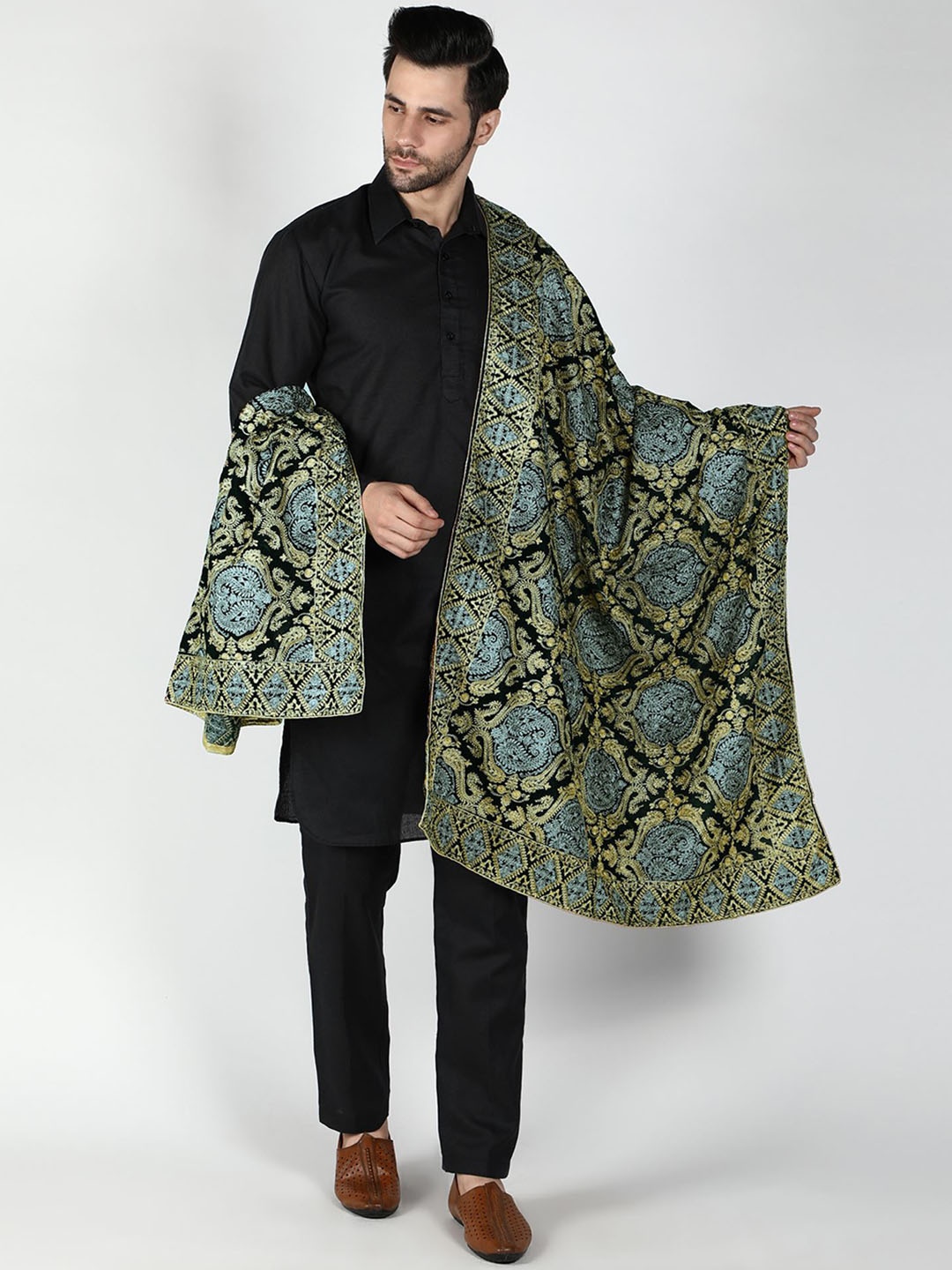 

Moda Chales Paisley Embroidered Pure Velvet Shawl, Green