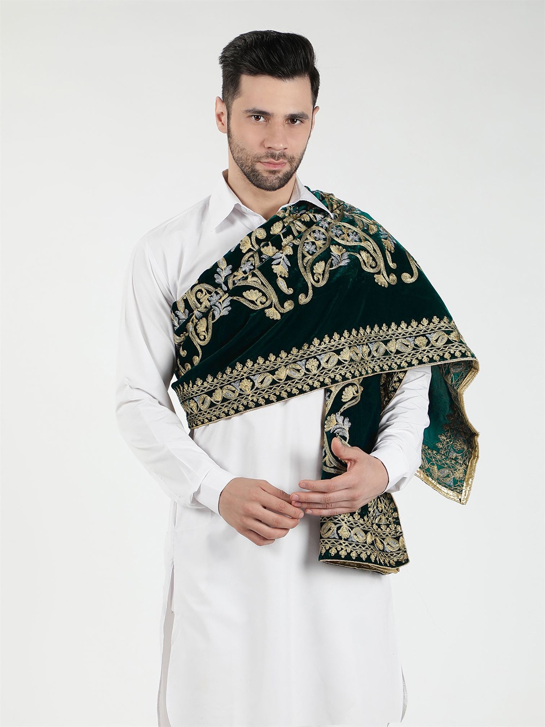 

Moda Chales Ethnic Motifs Embroidered Zari Velvet Shawl, Green