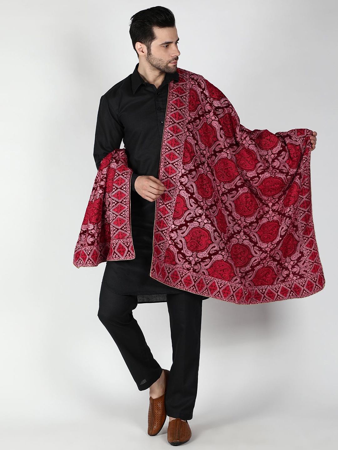 

Moda Chales Ethnic Motifs Embroidered Velvet Shawl, Maroon