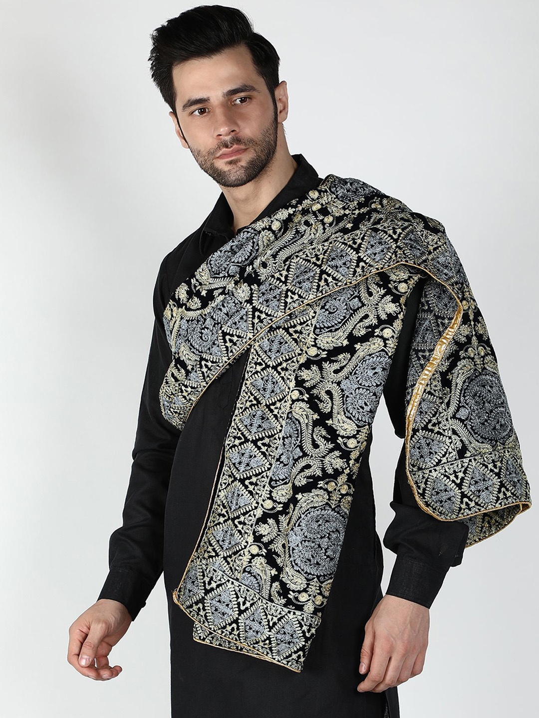 

Moda Chales Pure Velvet Embroidered Shawl, Blue