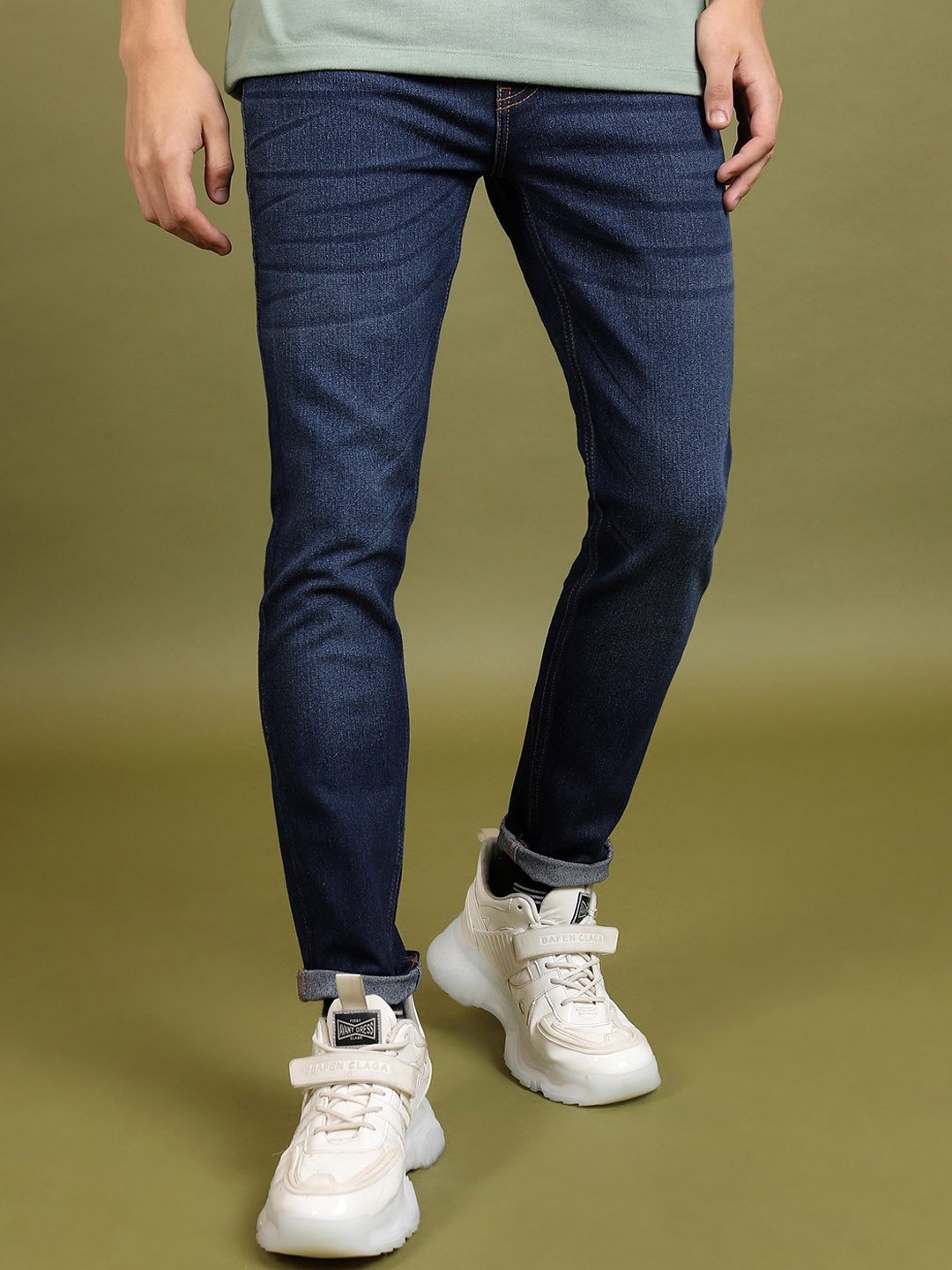 

HIGHLANDER Men Blue Slim Fit Mid Rise Light Fade Stretchable Jeans