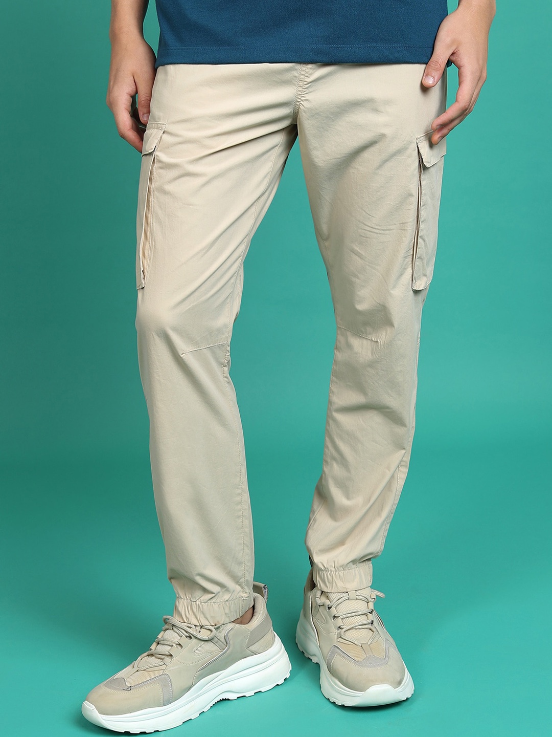 

HIGHLANDER Men Mid-Rise Pure Cotton Jogger, Beige
