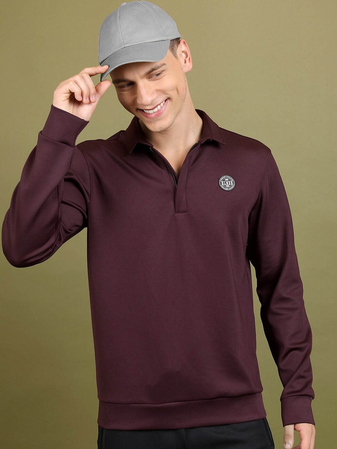 

HIGHLANDER Shirt Collar Sweatshirt, Burgundy