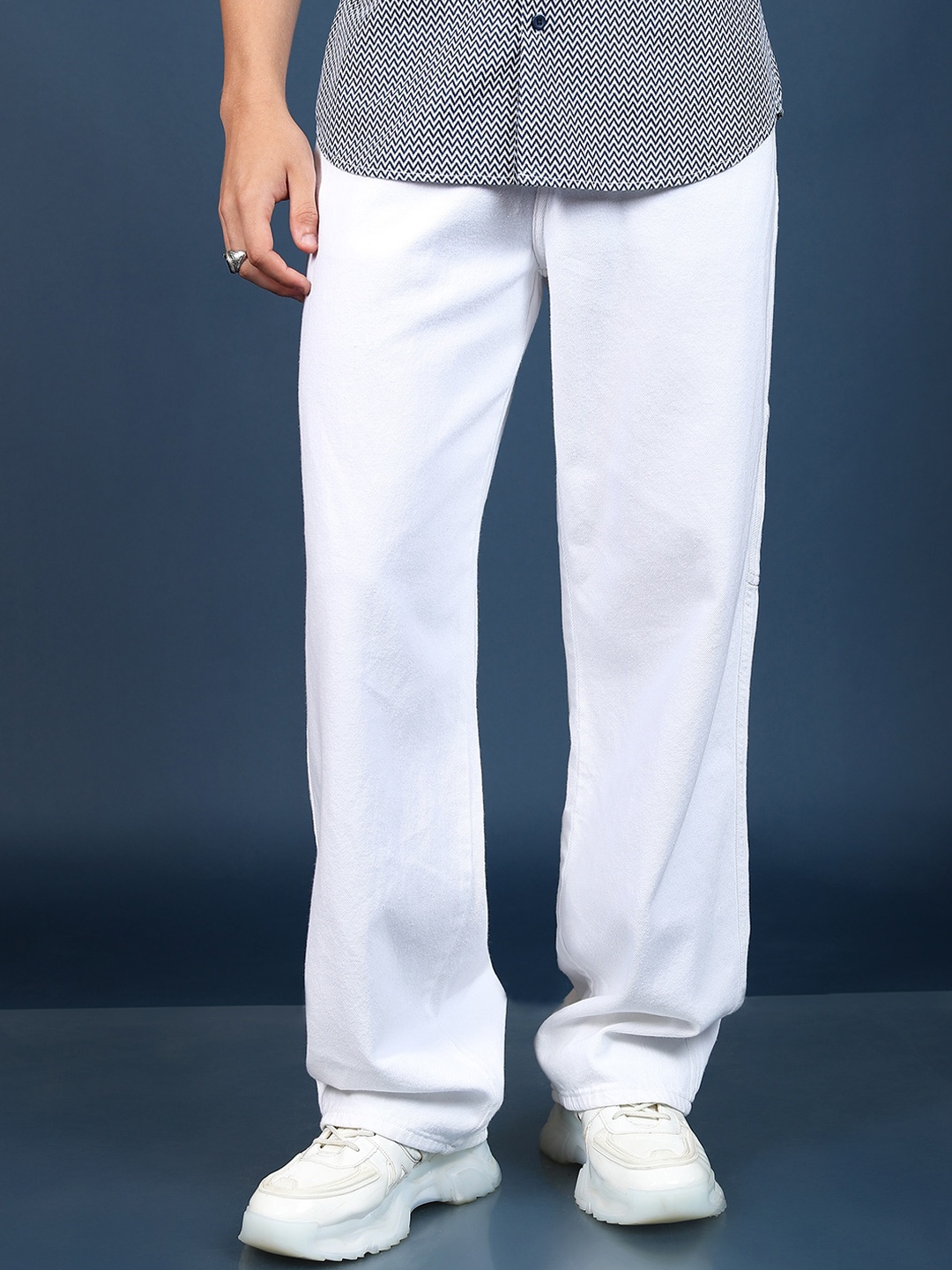 

HIGHLANDER Men White Straight Fit Mid Rise Jeans