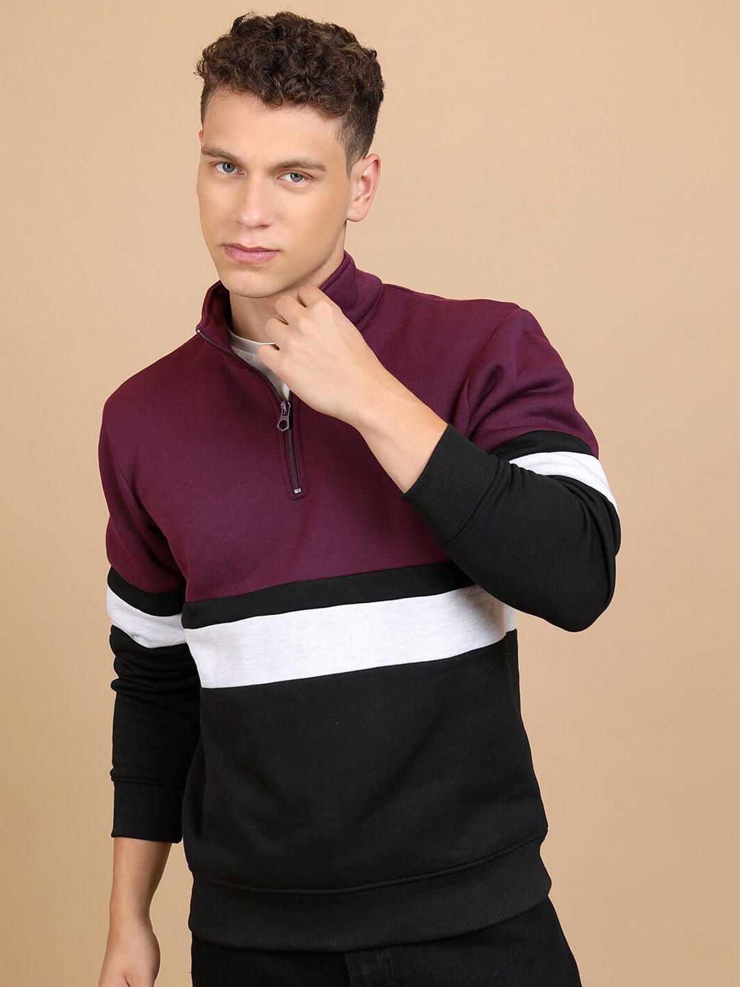 

HIGHLANDER Mock Collar Colourblocked Pullover, Black