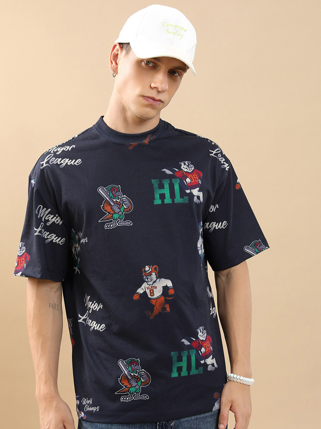 

HIGHLANDER Unisex Graphic Printed Drop-Shoulder Sleeves Oversized T-shirt, Navy blue