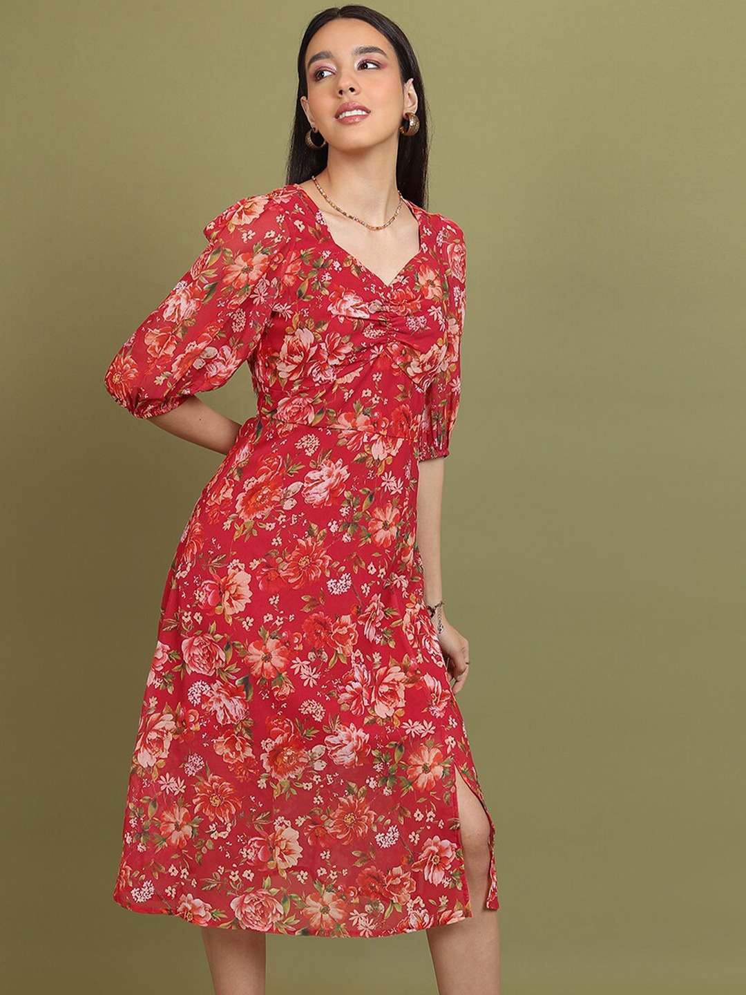 

Tokyo Talkies Red Floral Printed Gathered A-Line Midi Dress