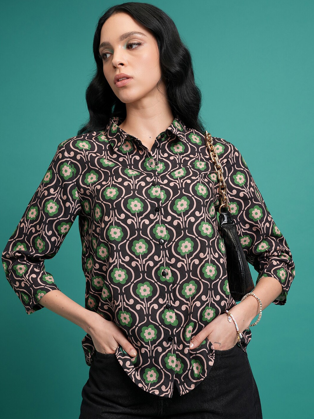 

Tokyo Talkies Black Floral Printed Spread Collar Casual Shirt
