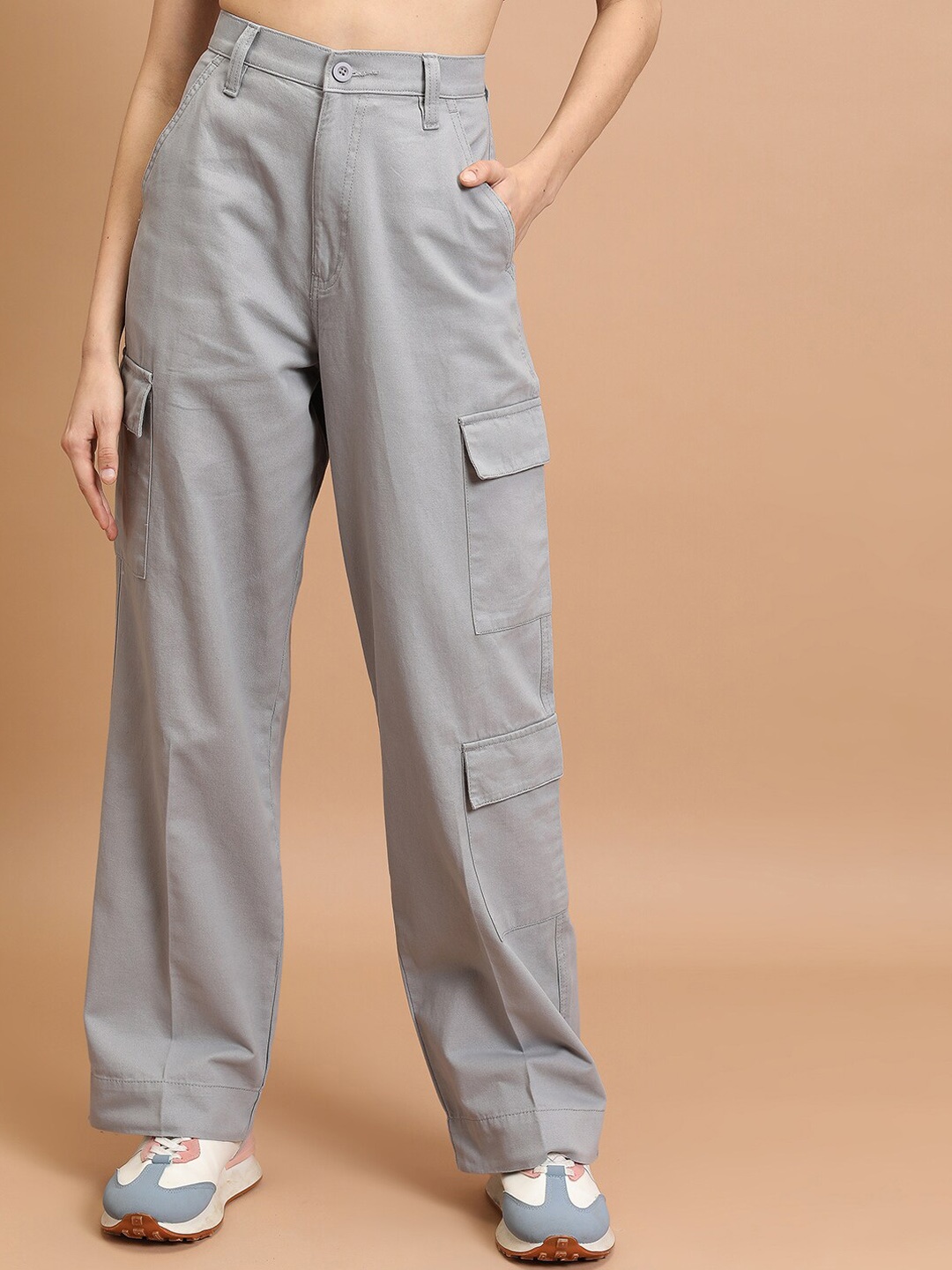 

Tokyo Talkies Women Flared Cotton Cargo Trousers, Grey