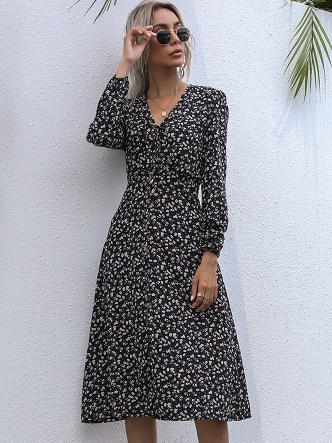 

StyleCast Black Floral Printed Fit and Flare Dress