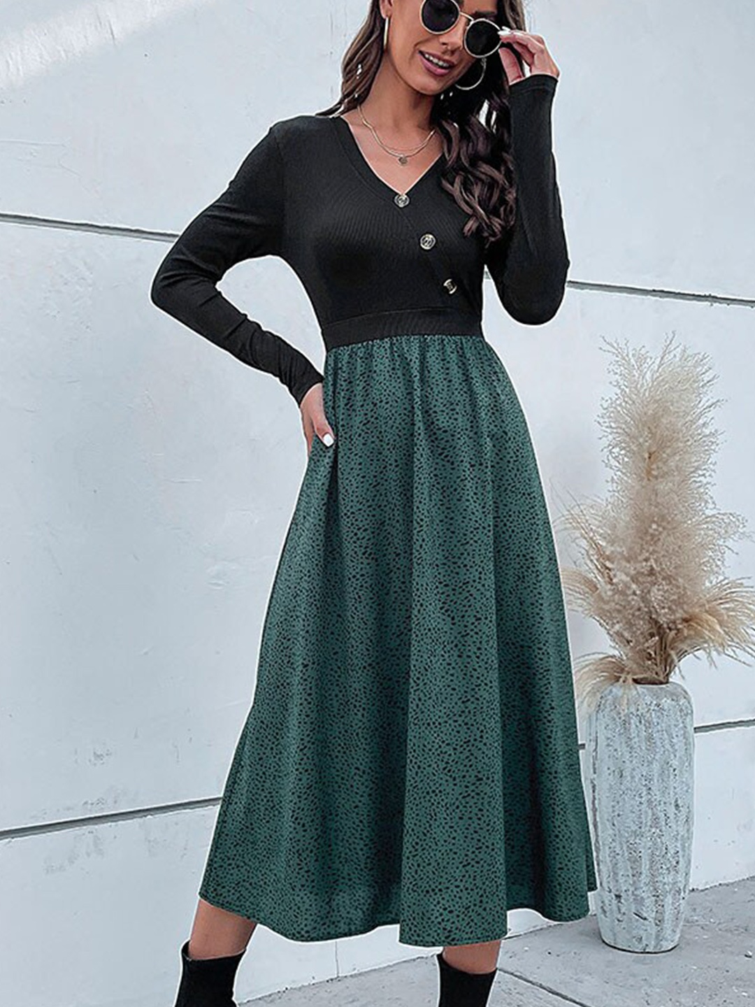 

StyleCast Green Printed V-Neck Fit & Flare Dress