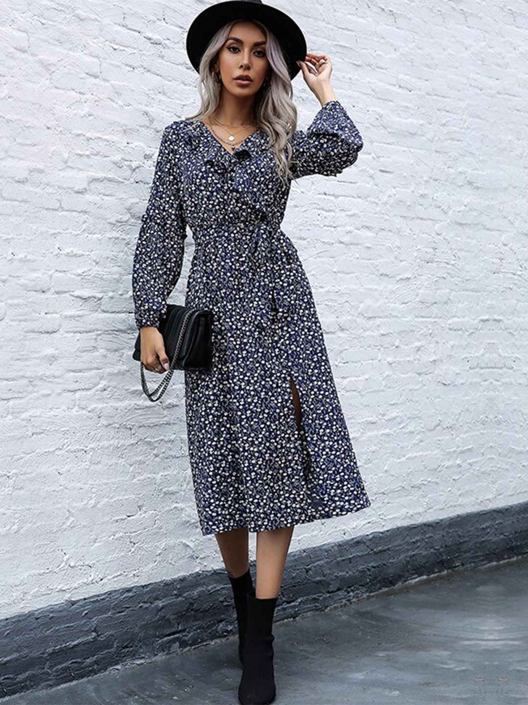 

StyleCast Blue Floral Printed V-Neck Puff Sleeves Ruffles A-Line Midi Dress