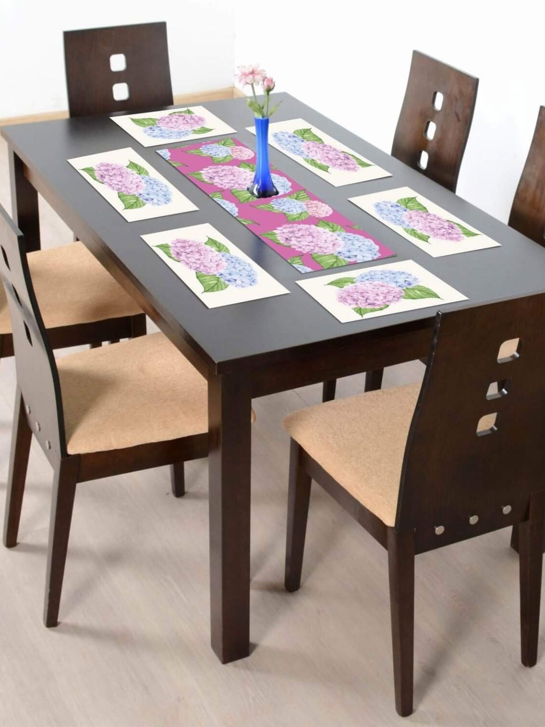 

THEYAYACAFE White & Pink Floral Cotton Table Placemats & Table Runner