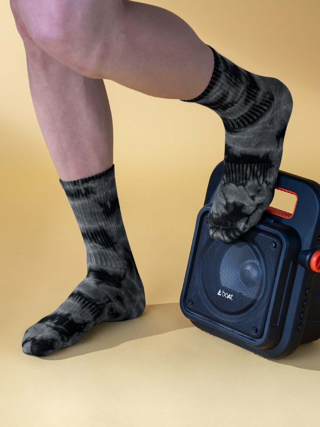 

DAMENSCH Unisex Statement Patterned Calf-Length Socks, Black