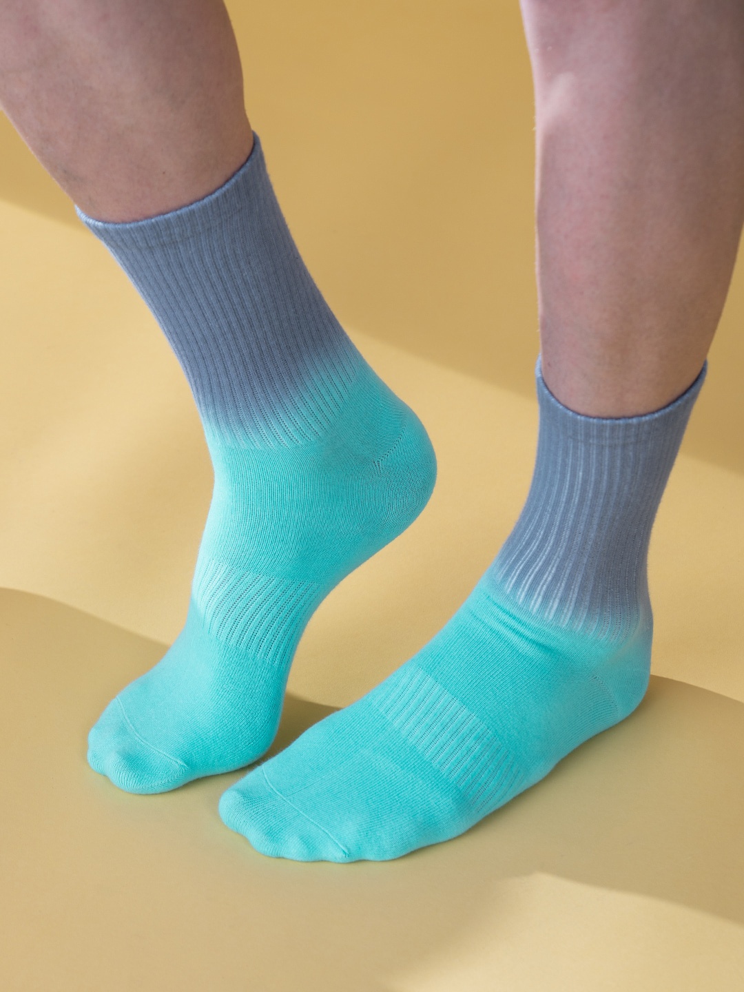 

DAMENSCH Unisex Statement Ombre Dyed Calf-Length Socks, Blue