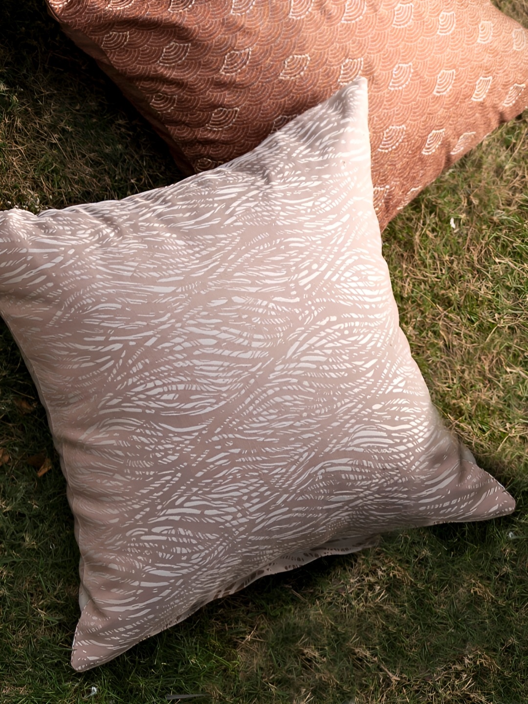

Eris Home Woven Waves Pink & White Abstract Square Cotton Cushion Cover