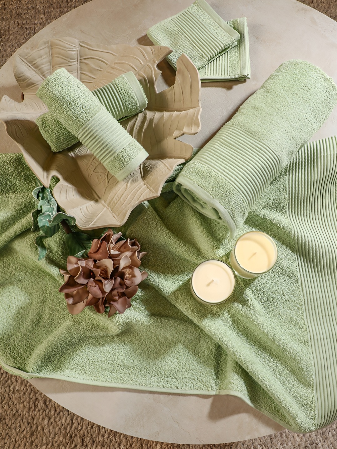 

Eris Home Green 6 Pieces Self Design Pure Cotton 500 GSM Towel Set