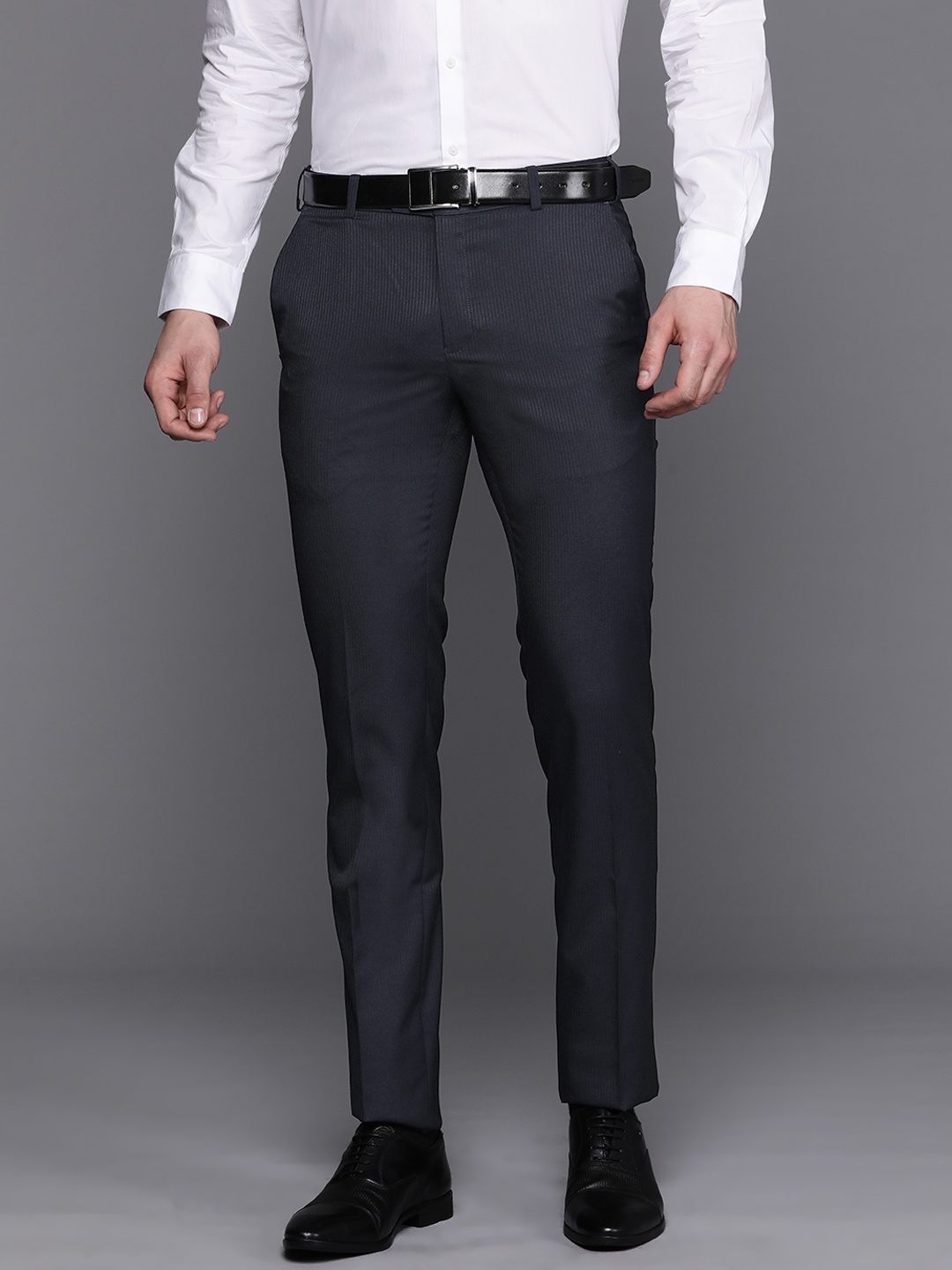 

Raymond Men Striped Slim Fit Trousers, Navy blue