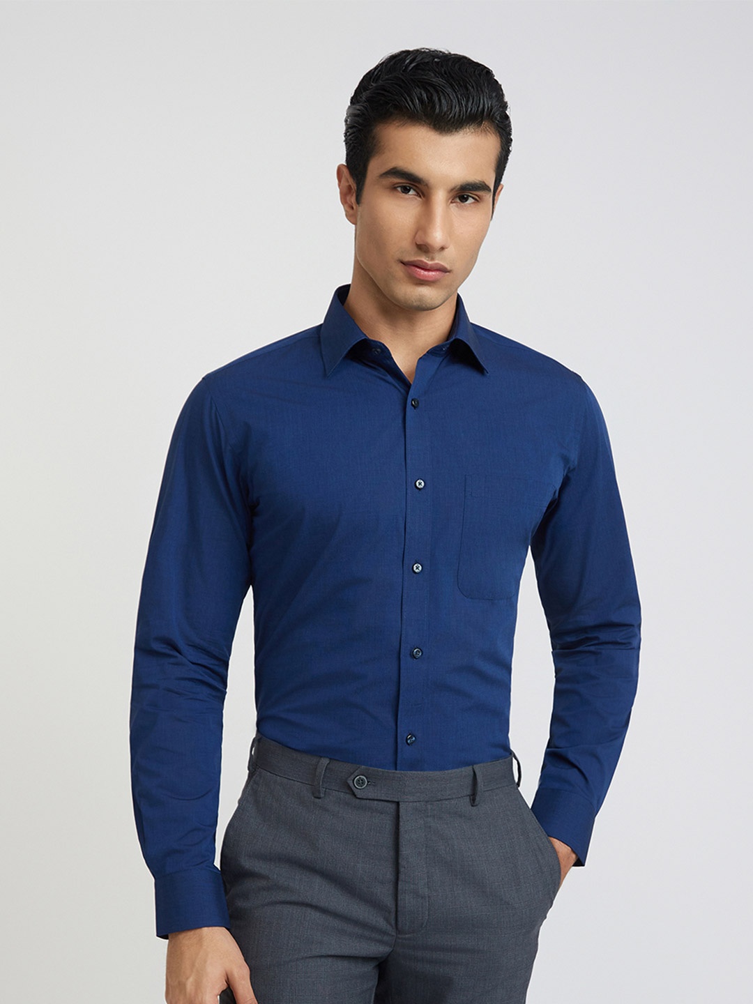 

Raymond Men Pure Cotton Slim Fit Formal Shirt, Navy blue