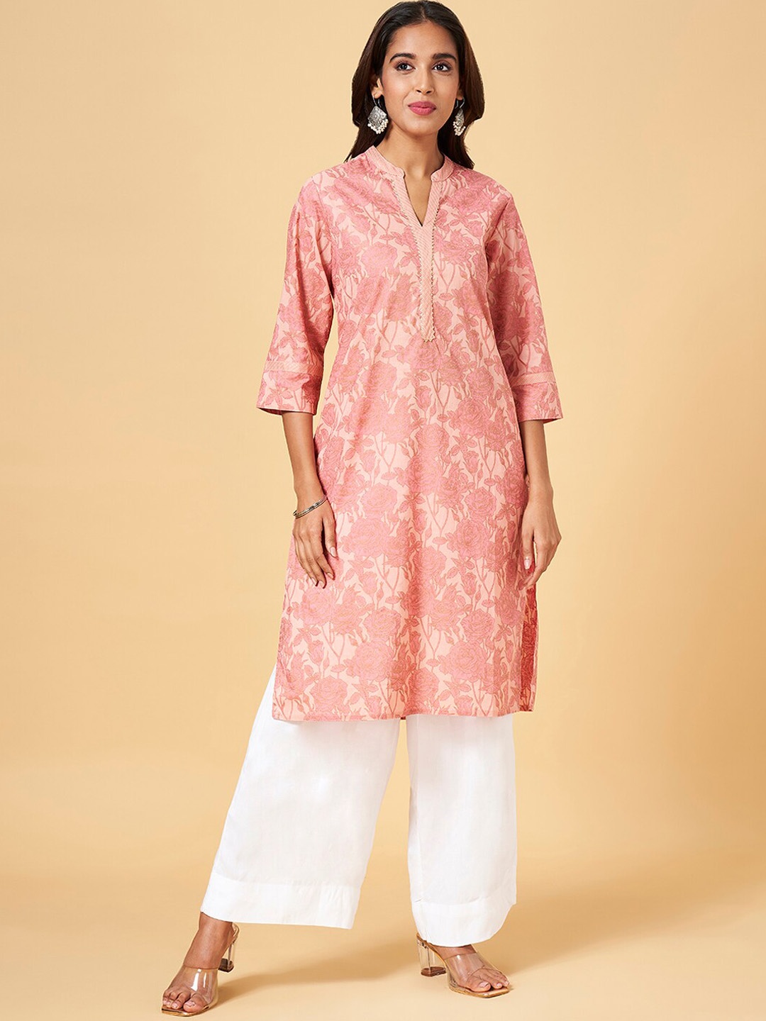 

RANGMANCH BY PANTALOONS Floral Printed Mandarin Collar Gotta Patti Cotton Straight Kurta, Peach