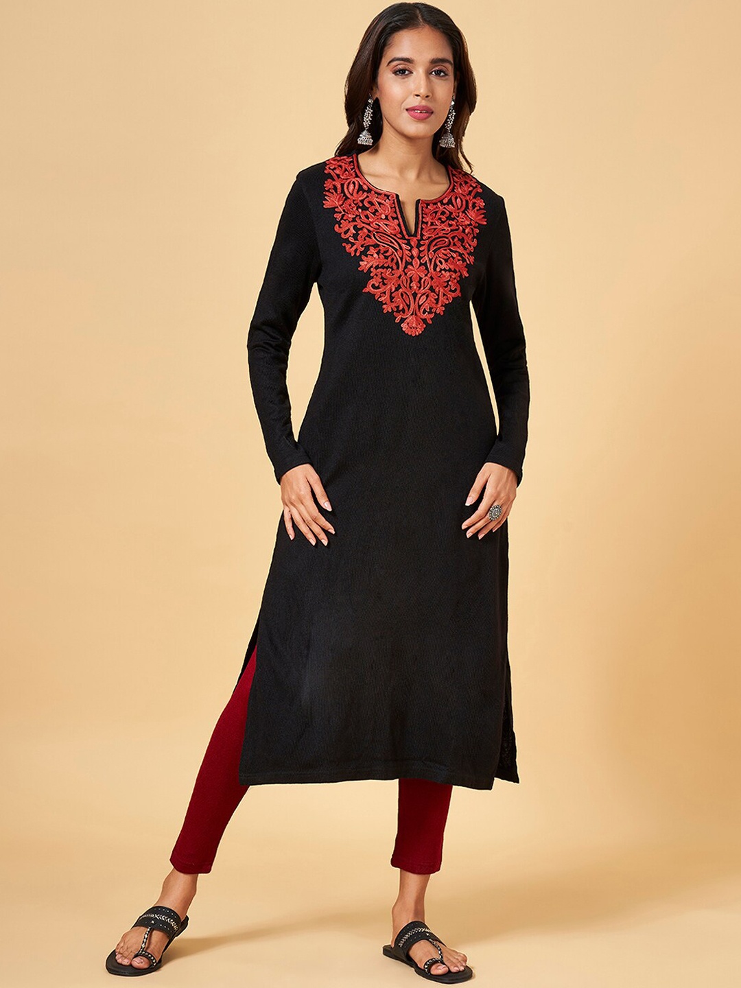 

RANGMANCH BY PANTALOONS Paisley Yoke Design Thread Work Straight Kurta, Black