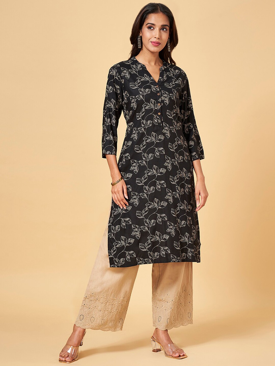 

RANGMANCH BY PANTALOONS Floral Printed Mandarin Collar Kurta, Black