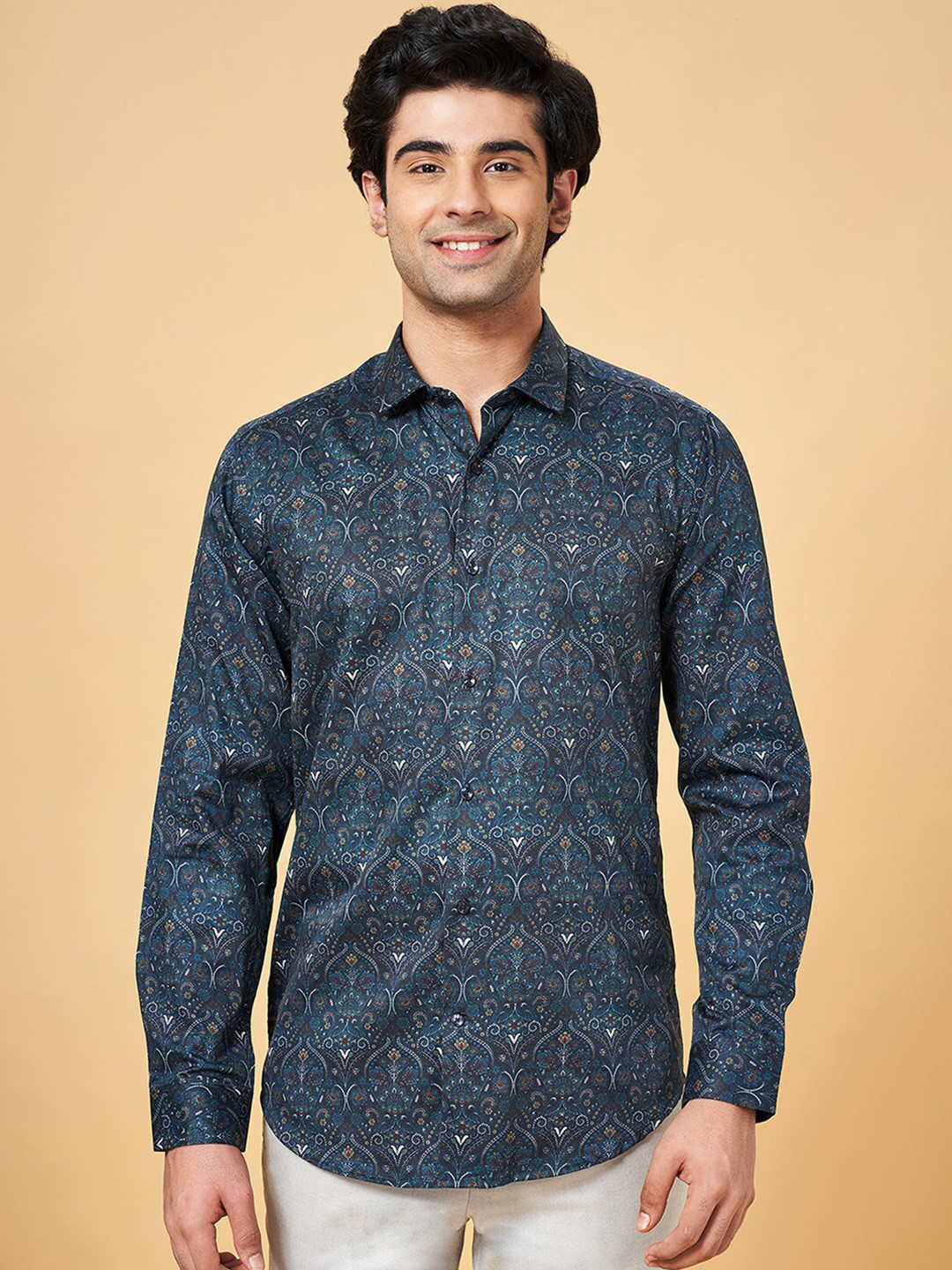 

Peregrine by Pantaloons Slim Fit Floral Printed Long Sleeve Cotton Casual Shirt, Blue