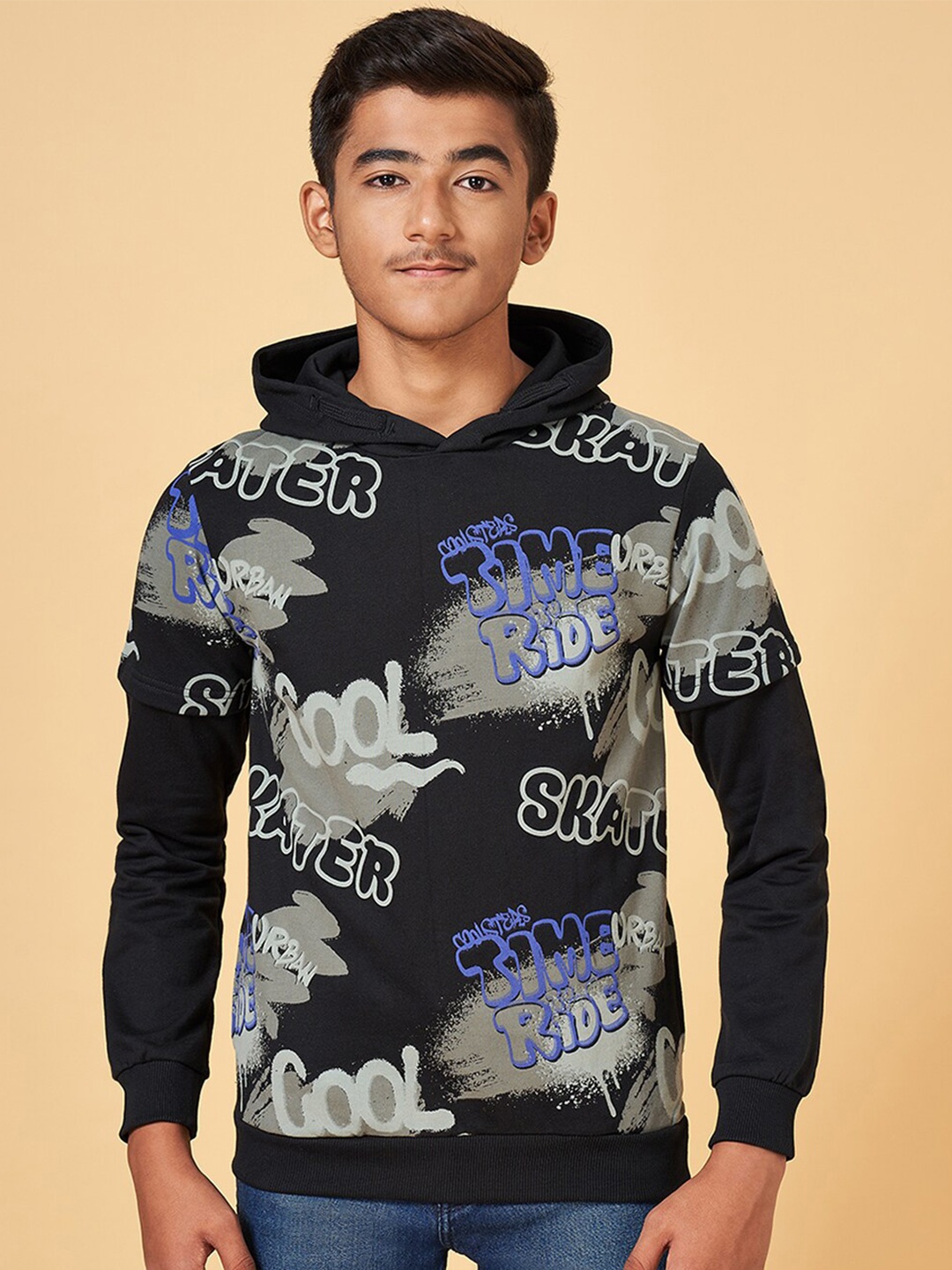 

Coolsters by Pantaloons Boys Typgraphy Printed Hooded Cotton Pullover, Black