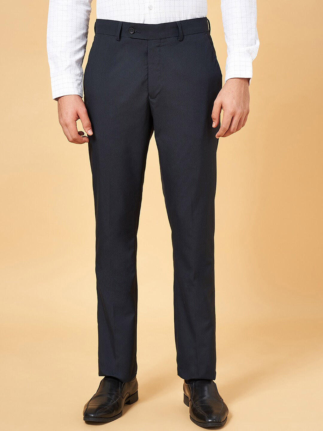 

Peregrine by Pantaloons Men Slim Fit Formal Trousers, Navy blue