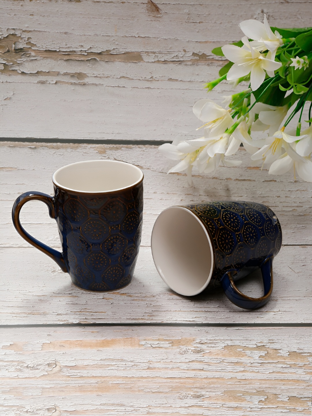 

Shilpkara Blue & Gold-Toned 2 Pieces Textured Ceramic Ceramic Glossy Cups and Mugs