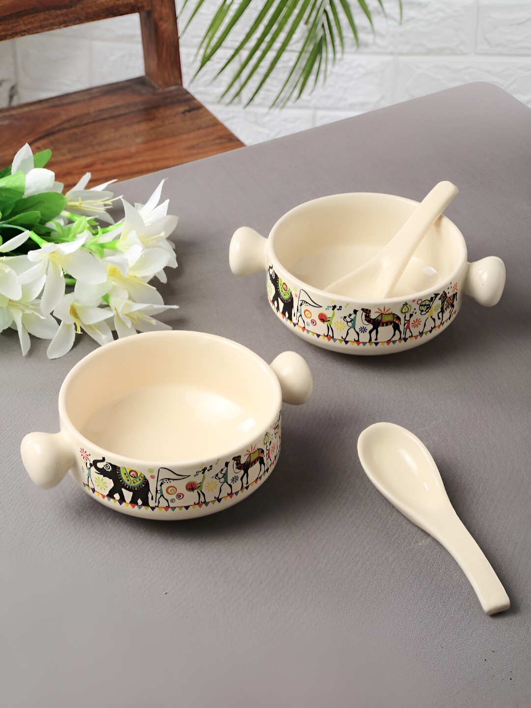 

Shilpkara Beige & Black 4 Pieces Handcrafted and Hand Painted Ceramic Bowls With Spoons