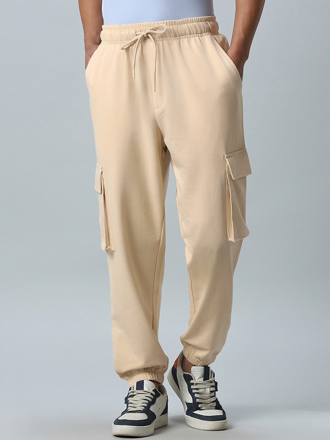 

Bewakoof Air 1.0 Men Oversized Cargo Joggers, Beige