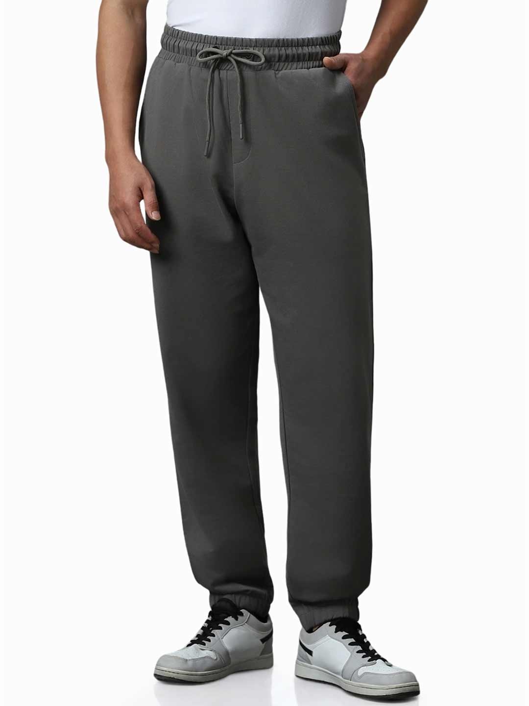 

Bewakoof Air 1.0 Men Mid Rise Oversized Cotton Joggers, Grey