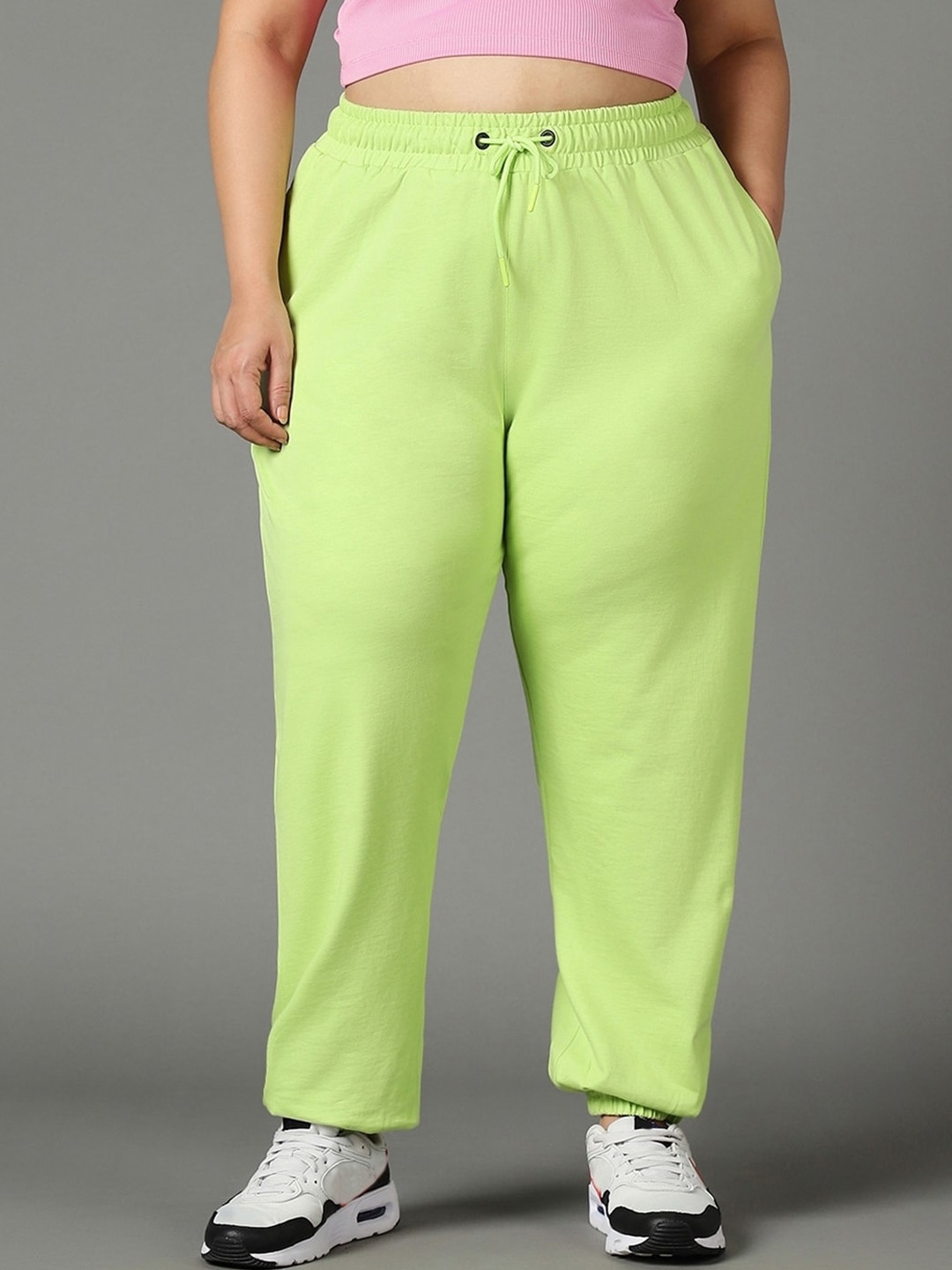 

Bewakoof Air 1.0 Women Oversized Plus Size Joggers, Green
