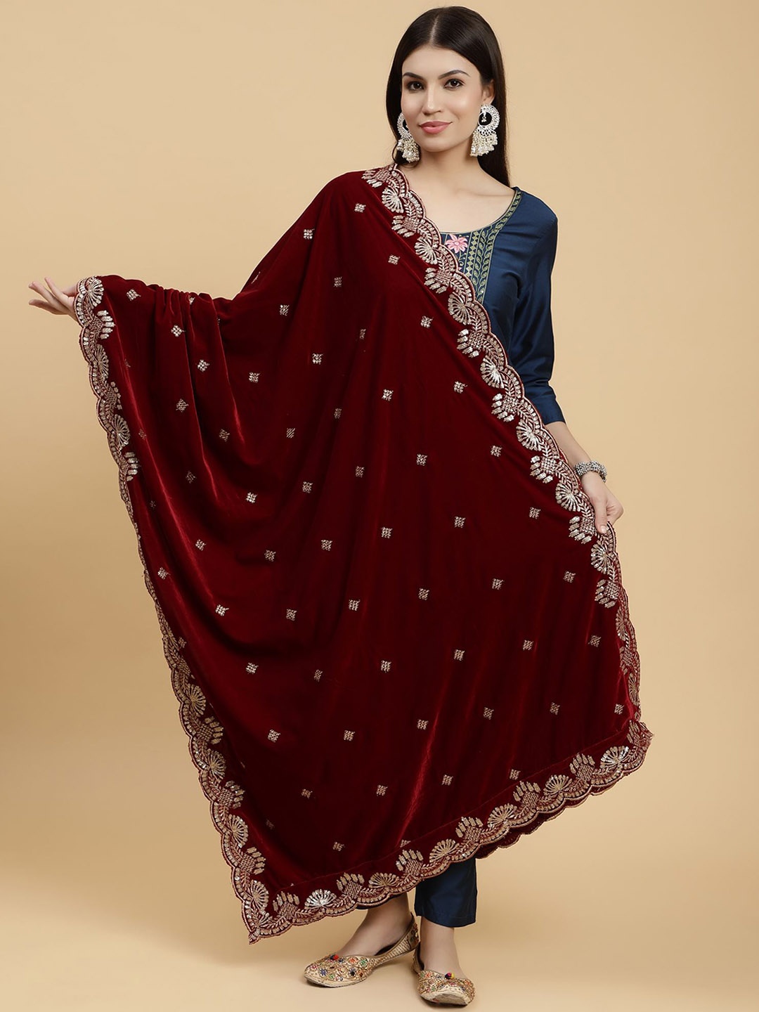 

Moda Chales Ethnic Motif Embroidered Sequinned Pure Velvet Shawl, Maroon