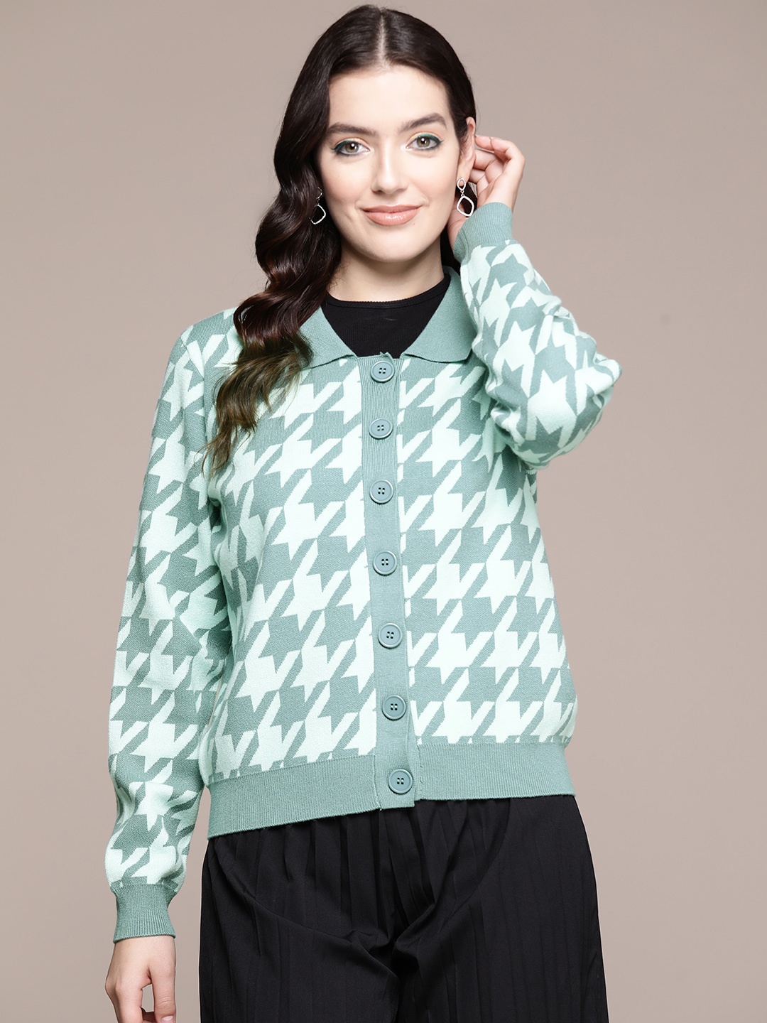

Label Ritu Kumar Abstract Printed Acrylic Cardigan, Grey