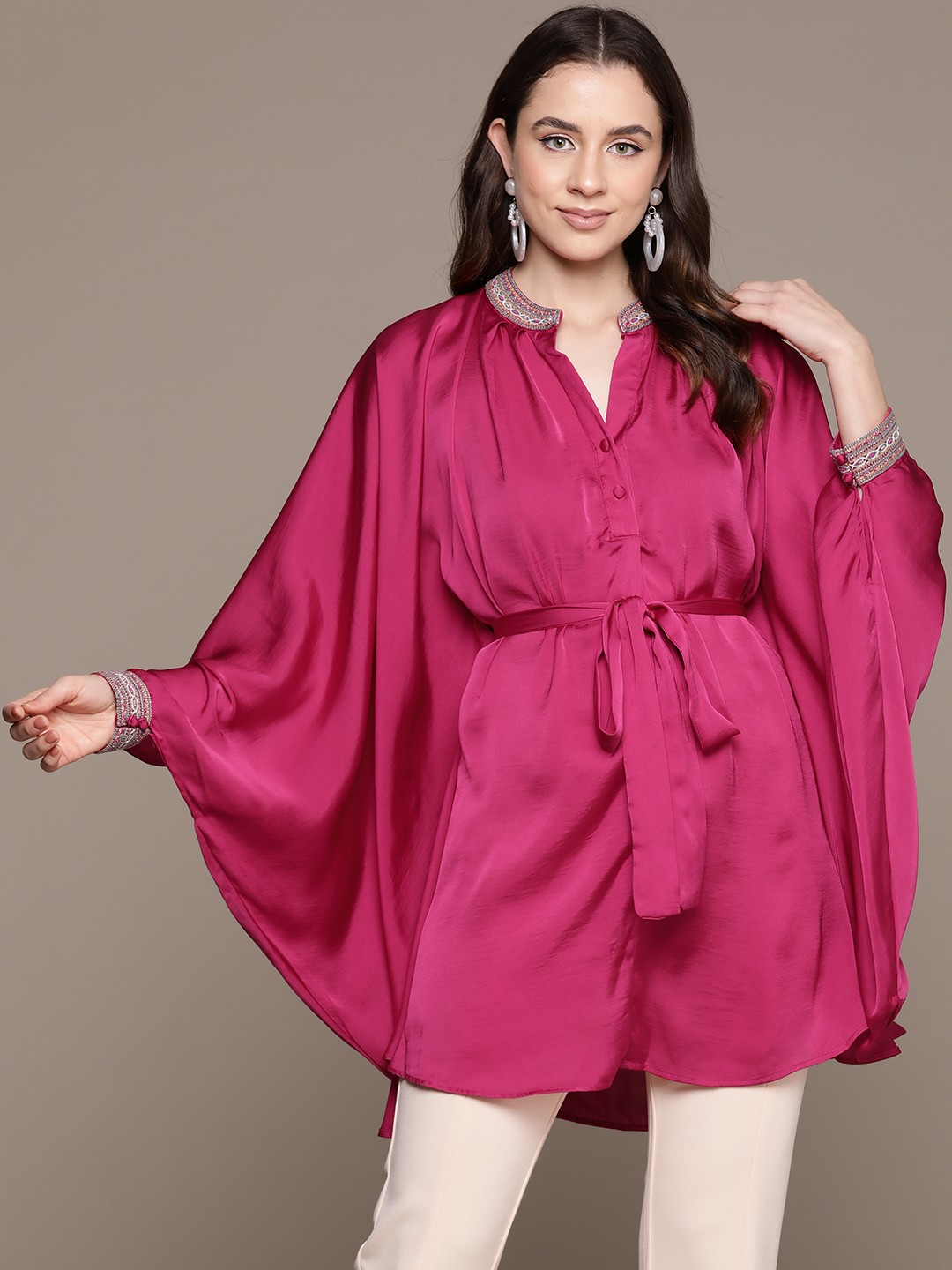 

Ritu Kumar Solid Beaded Flared Sleeves Kurti, Fuchsia