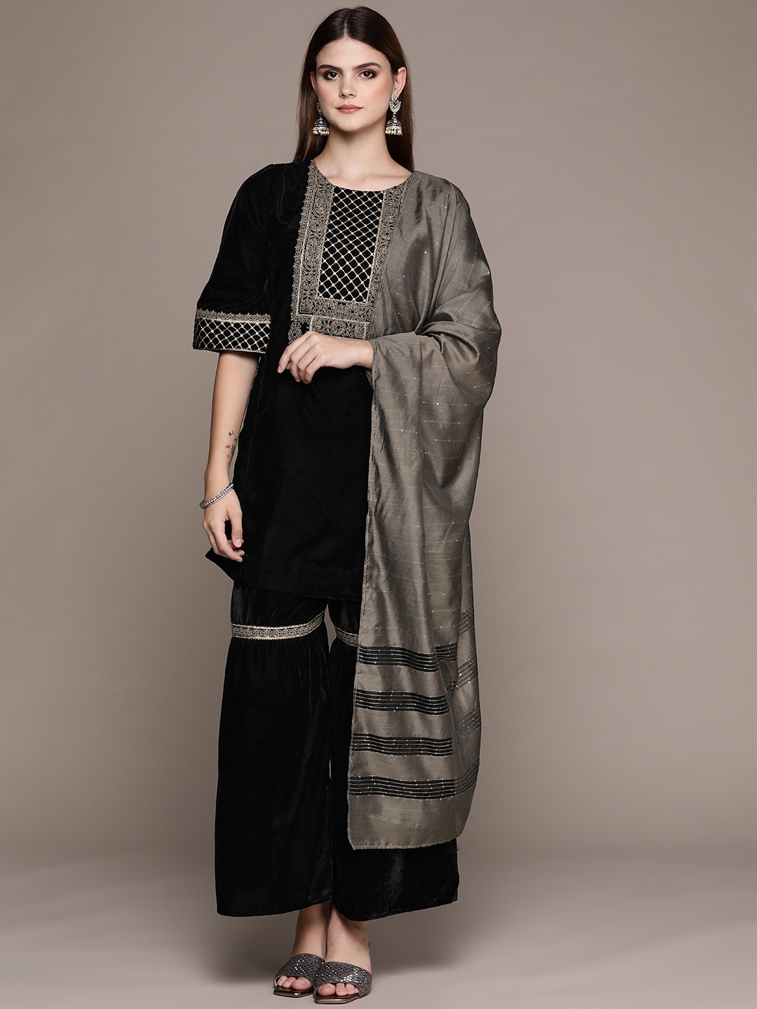 

aarke Ritu Kumar Women Yoke Design Regular Thread Work Kurta with Sharara & With Dupatta, Black