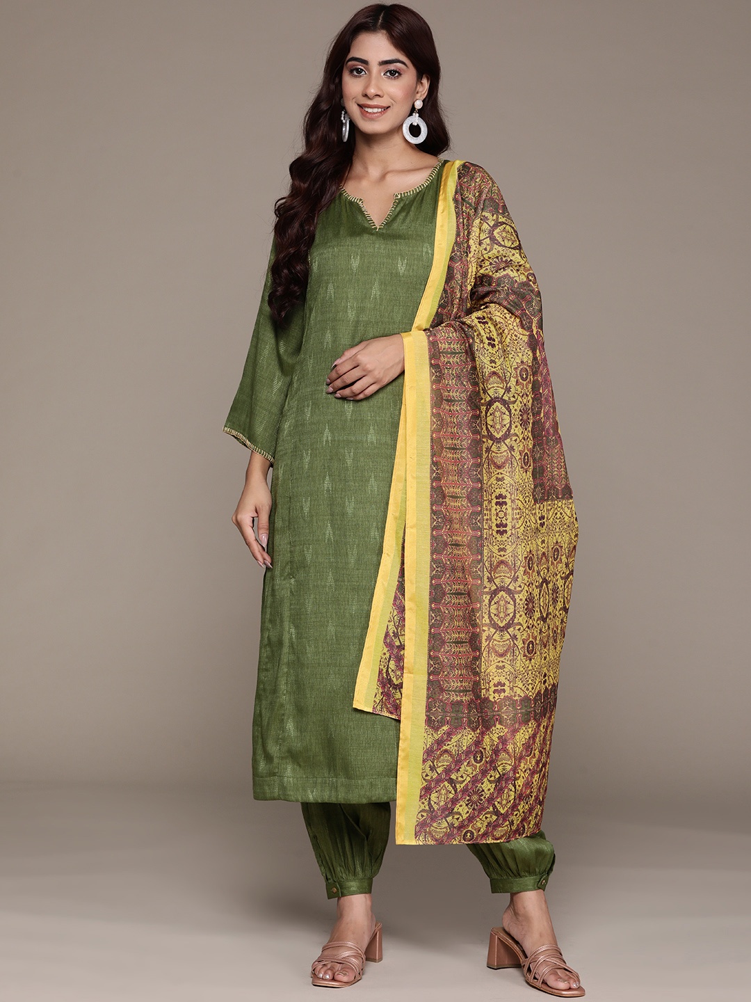 

aarke Ritu Kumar Thread Work Kurta with Harem Pants & Dupatta, Green