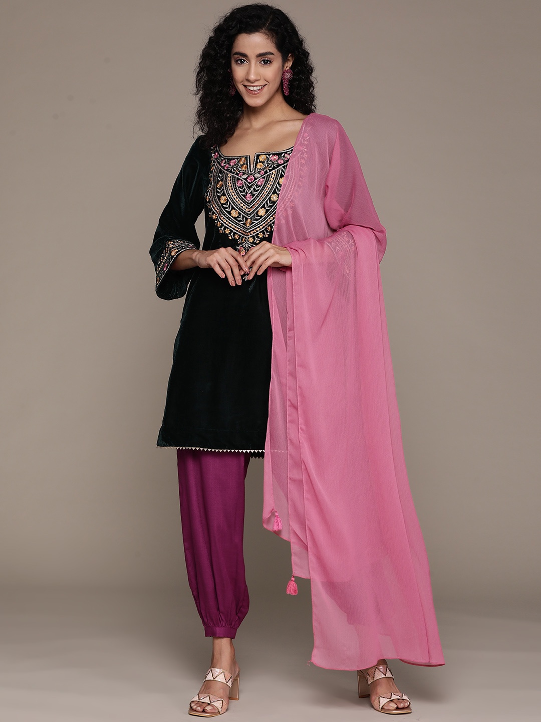 

aarke Ritu Kumar Floral Embroidered Zari Kurta with Harem Pants & Dupatta, Green