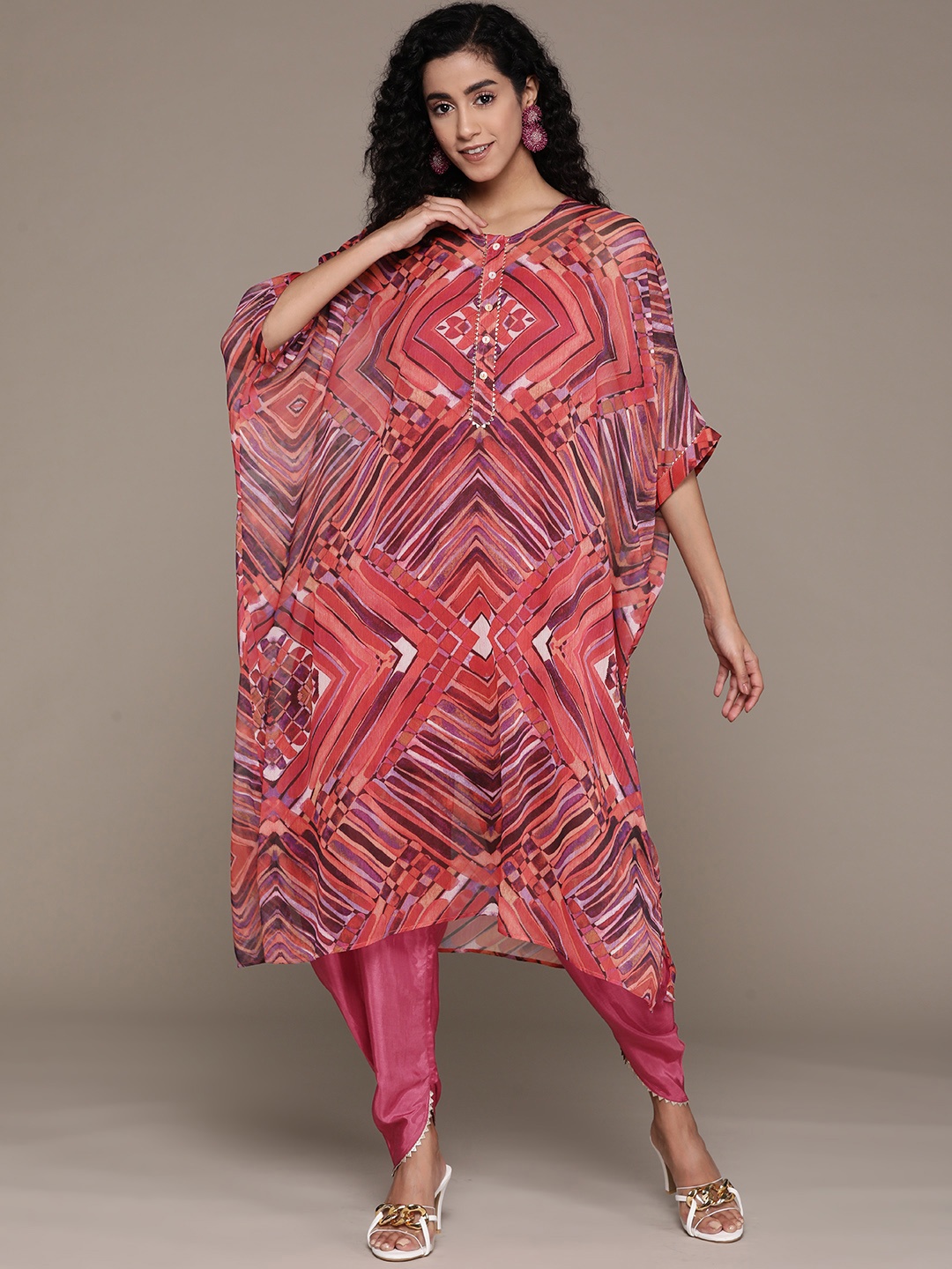

aarke Ritu Kumar Printed Gotta Patti Kurta with Dhoti Pants, Pink