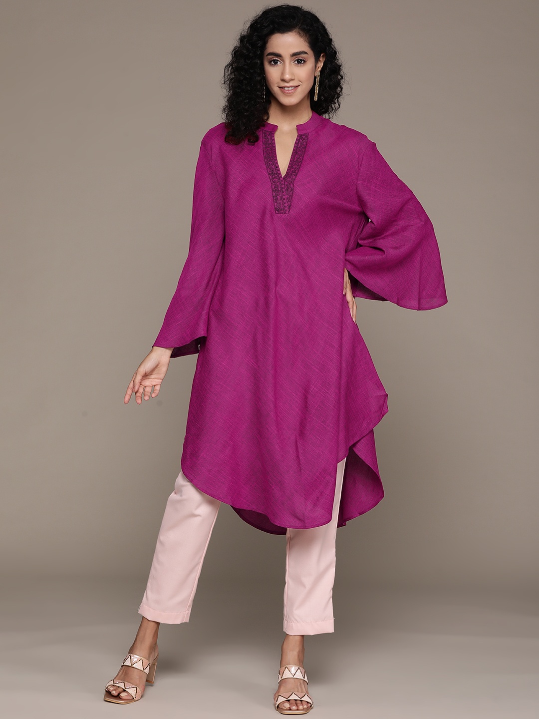 

aarke Ritu Kumar Women Floral Embroidered Bell Sleeves Kurta, Pink