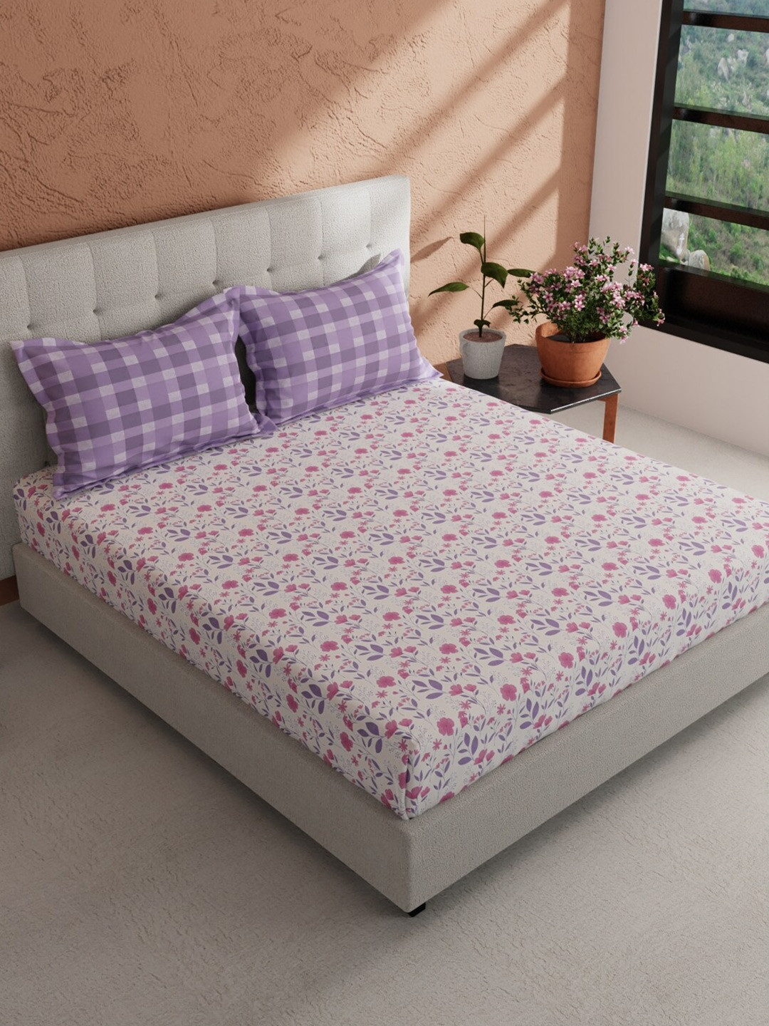 

BIANCA GIODENO White & Purple Floral Cotton 144 TC Queen Bedsheet with 2 Pillow Covers