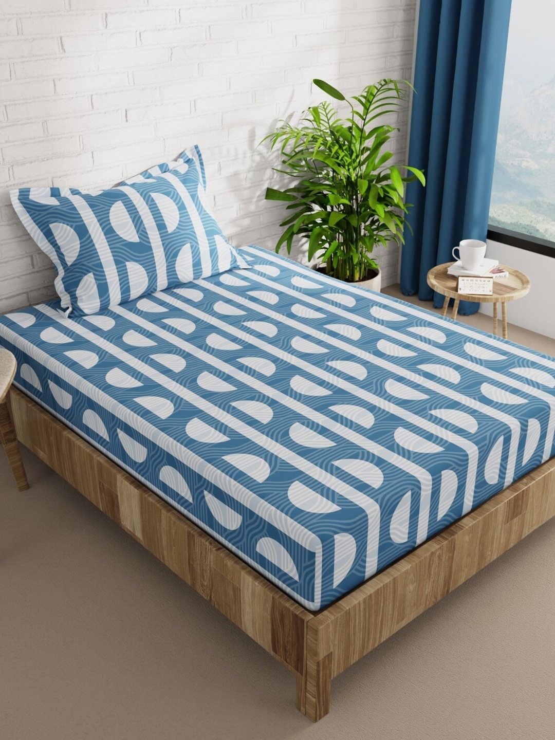 

BIANCA SNUZ Teal & White Geometric 152 TC Single Bedsheet with 1 Pillow Cover