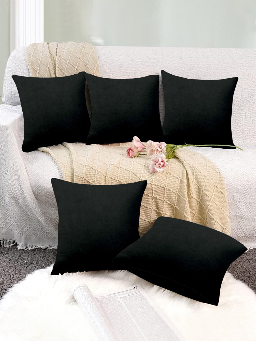 

Cloth Fusion Black 5 Pieces Velvet Square Cushion Covers